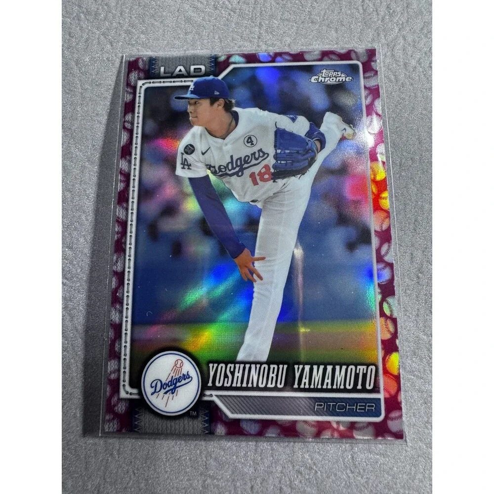 2026 Topps Chrome #75 Yoshinobu Yamamoto Baseball Seams Refractors